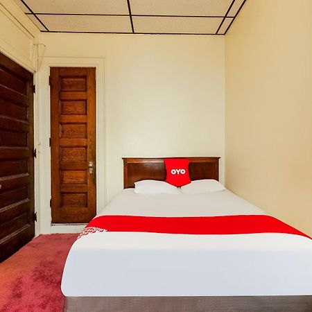 Oyo Hotel Bradford Main St Pa Extérieur photo