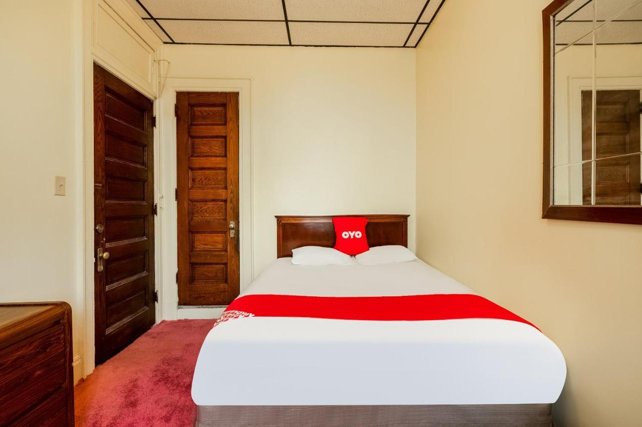 Oyo Hotel Bradford Main St Pa Extérieur photo